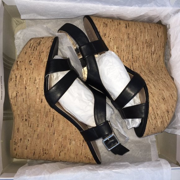 Forever 21 6 inch High Wedge Cork Platform Sandals Black Size 8 NWT - Picture 2 of 14